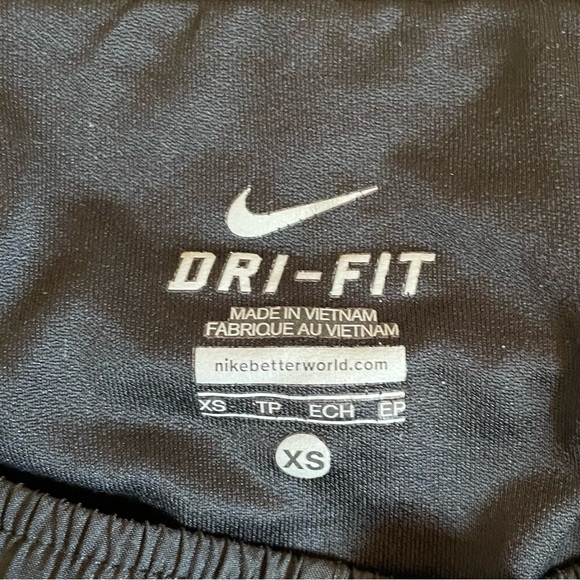 Nike Dri-Fit Shorts - Picture 3 of 5